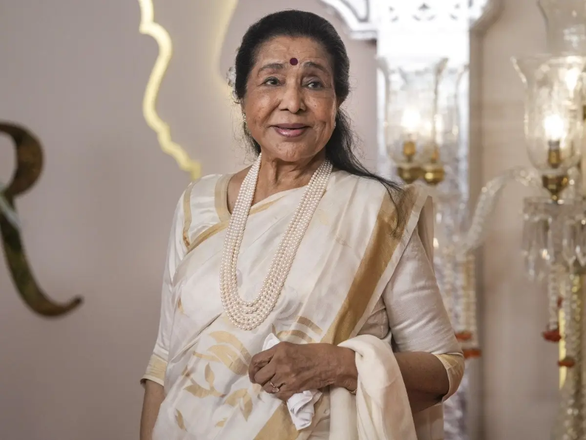 Asha Bhosle passes away at 92: PM Modi and others offer heartfelt tributes Asha Bhosle passes away at 92: PM Modi and others offer heartfelt tributes