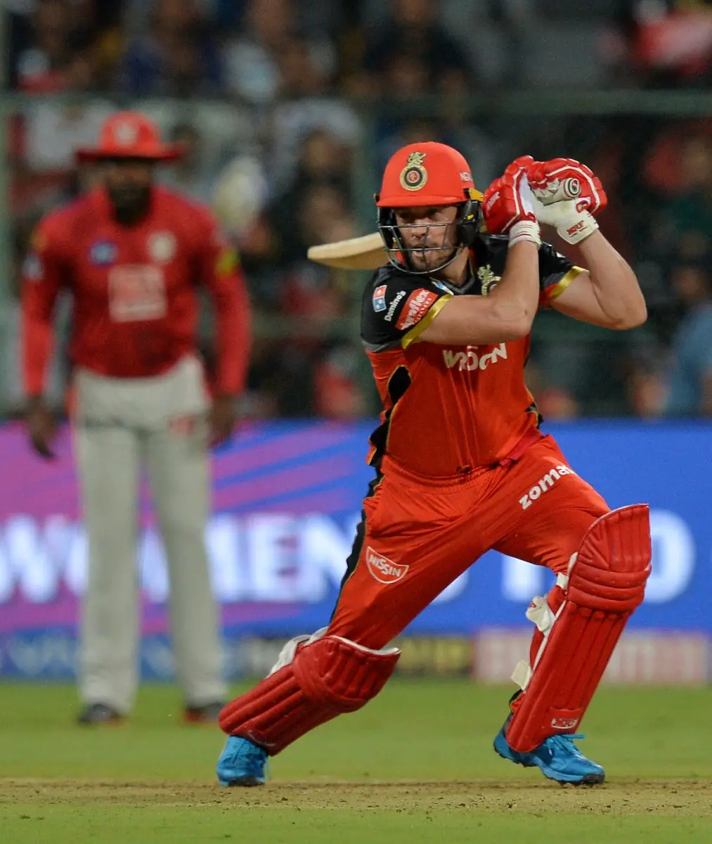 AB de Villiers (RCB) - 693 runs