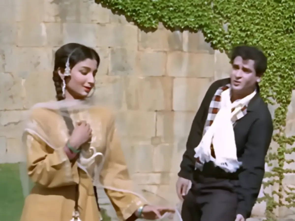 Deewana Hua Baadal (Kashmir Ki Kali)