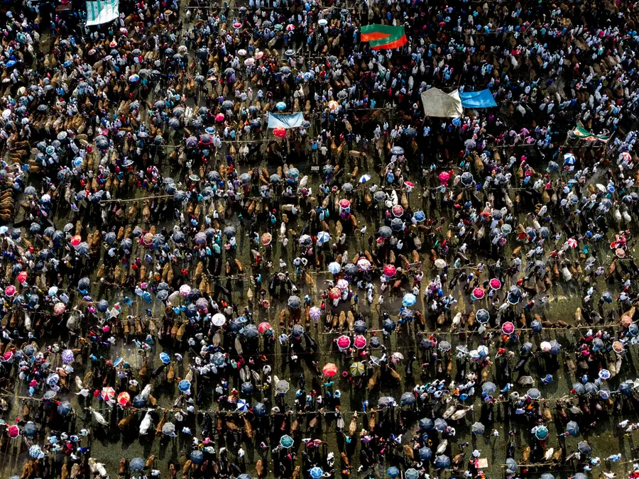 Physicist's 66-year-old prediction of exact day in 2026 humans will be 'squeezed to death' surfaces