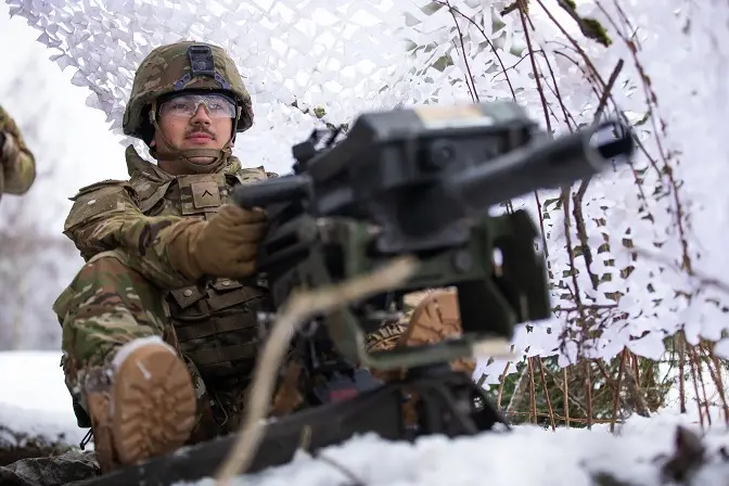 Is it mandatory for American men to join the US armed forces?