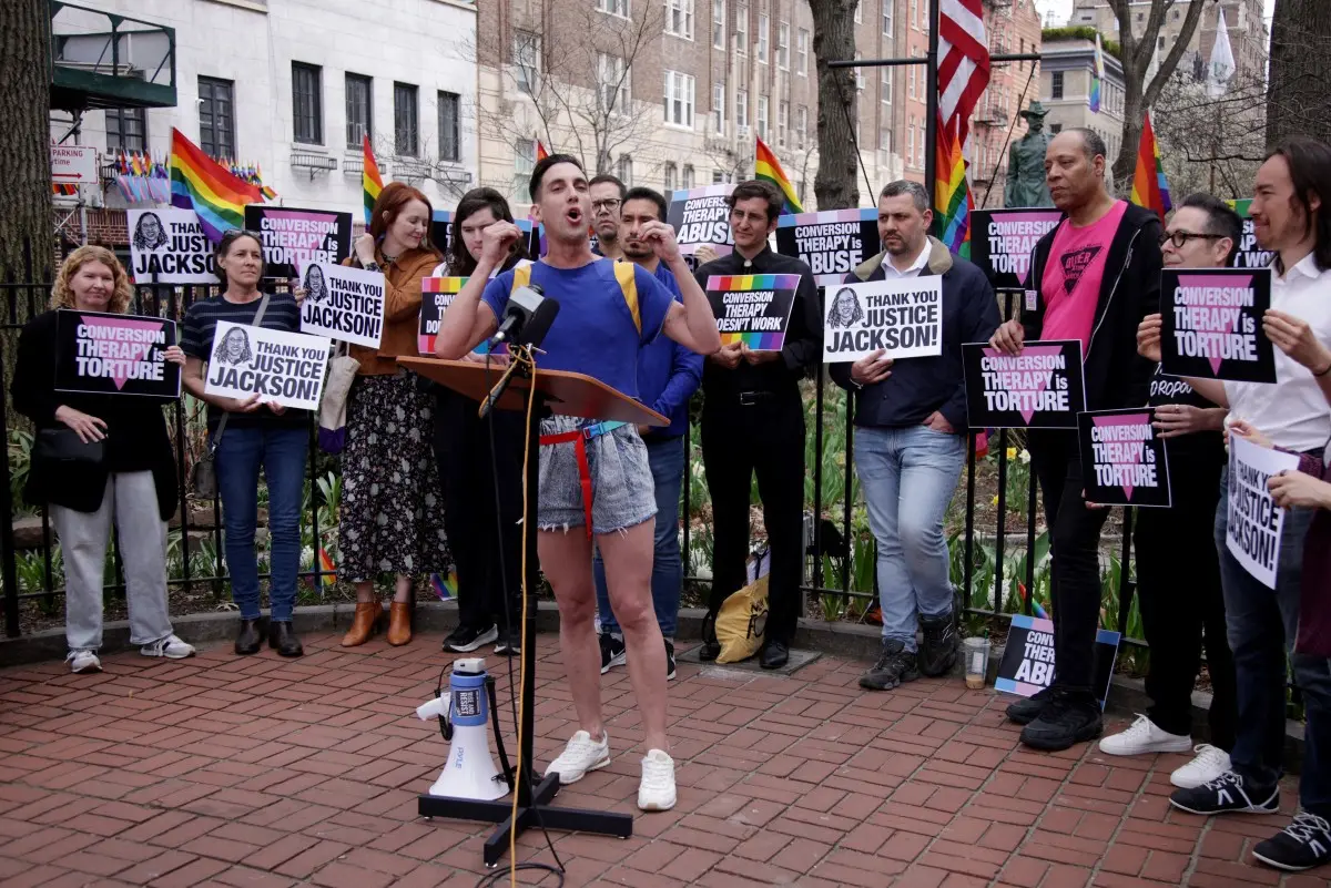 UN experts denounce new 'LGBT propaganda' law