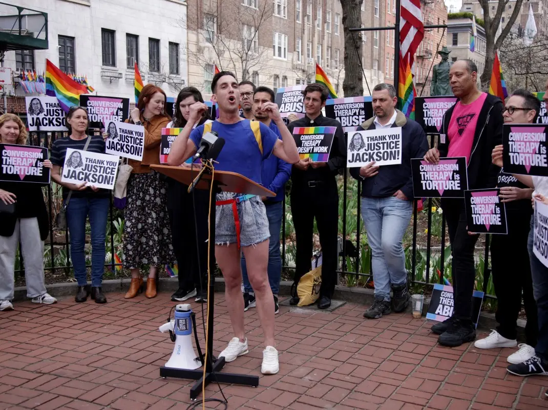 UN experts denounce new 'LGBT propaganda' law UN experts denounce new 'LGBT propaganda' law