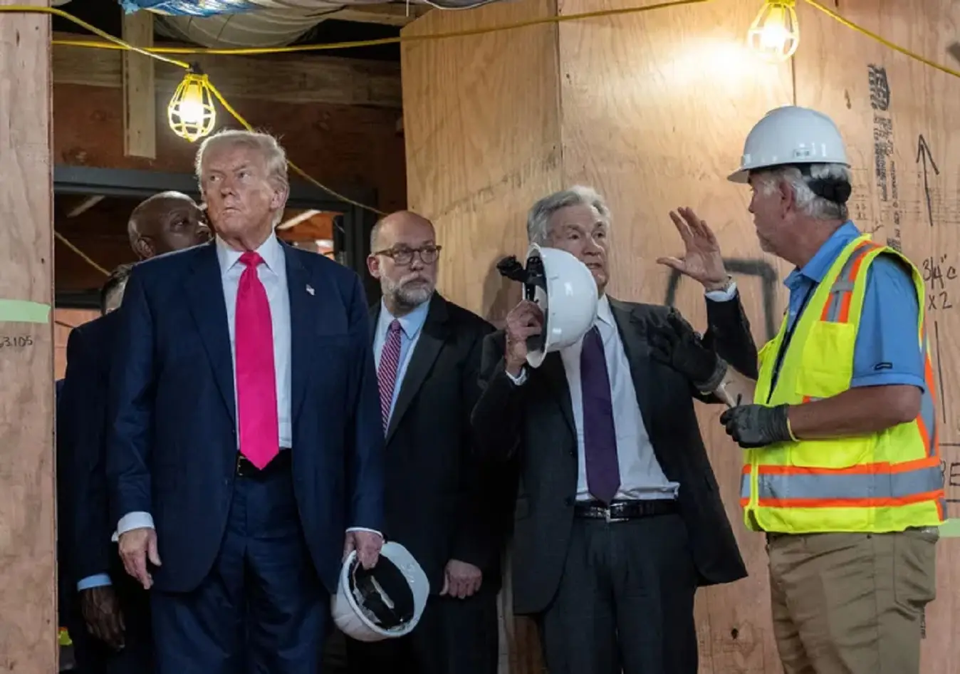 Trump threatens to fire Fed chair Powell if he doesn’t leave on time