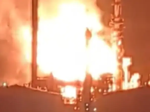 WATCH | Explosions reported as fire erupts at Australia's Geelong oil refinery WATCH | Explosions reported as fire erupts at Australia's Geelong oil refinery