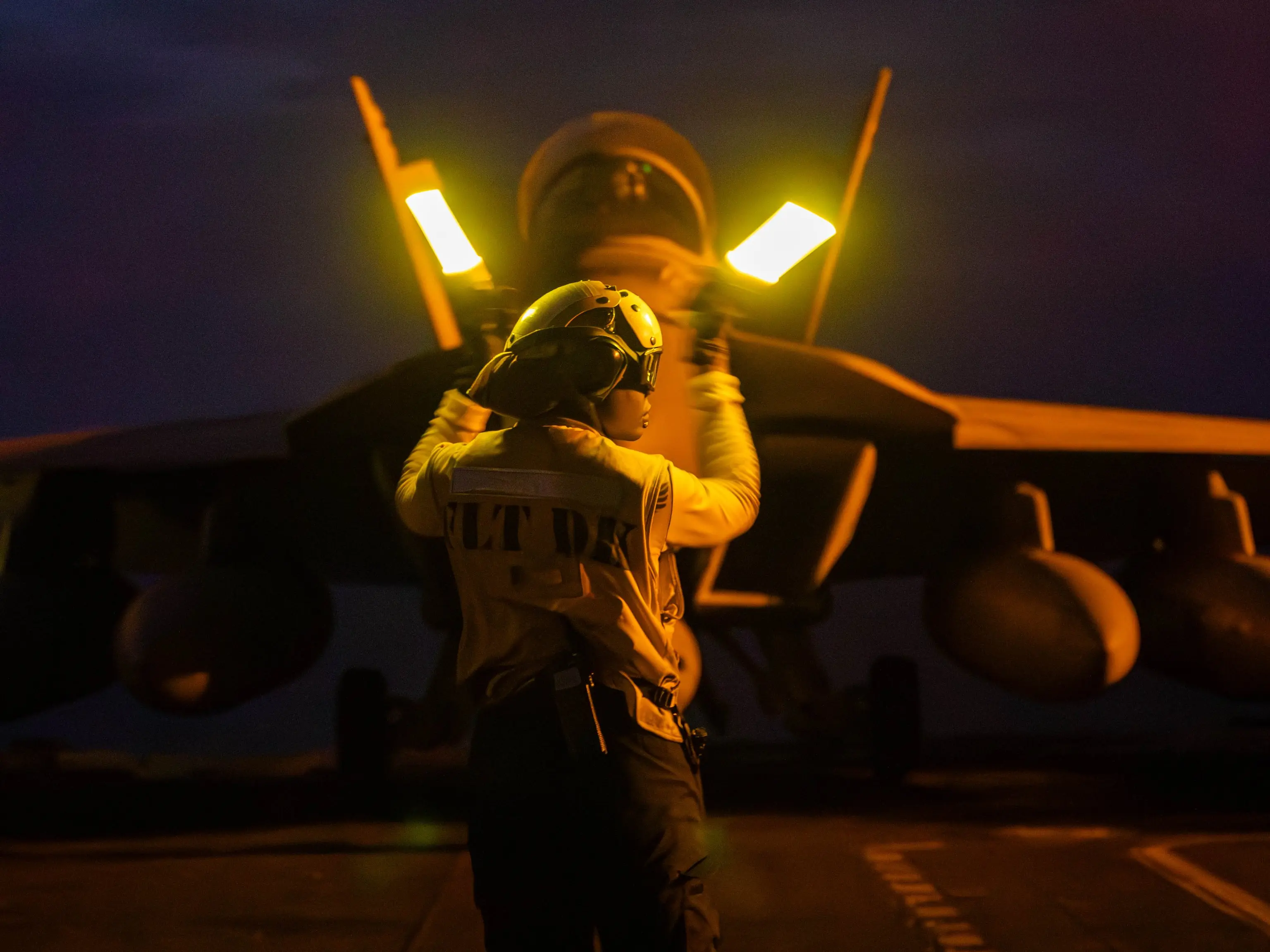 'Glass ceiling on the flight deck': USS Abraham Lincoln's role in pioneering female naval aviation