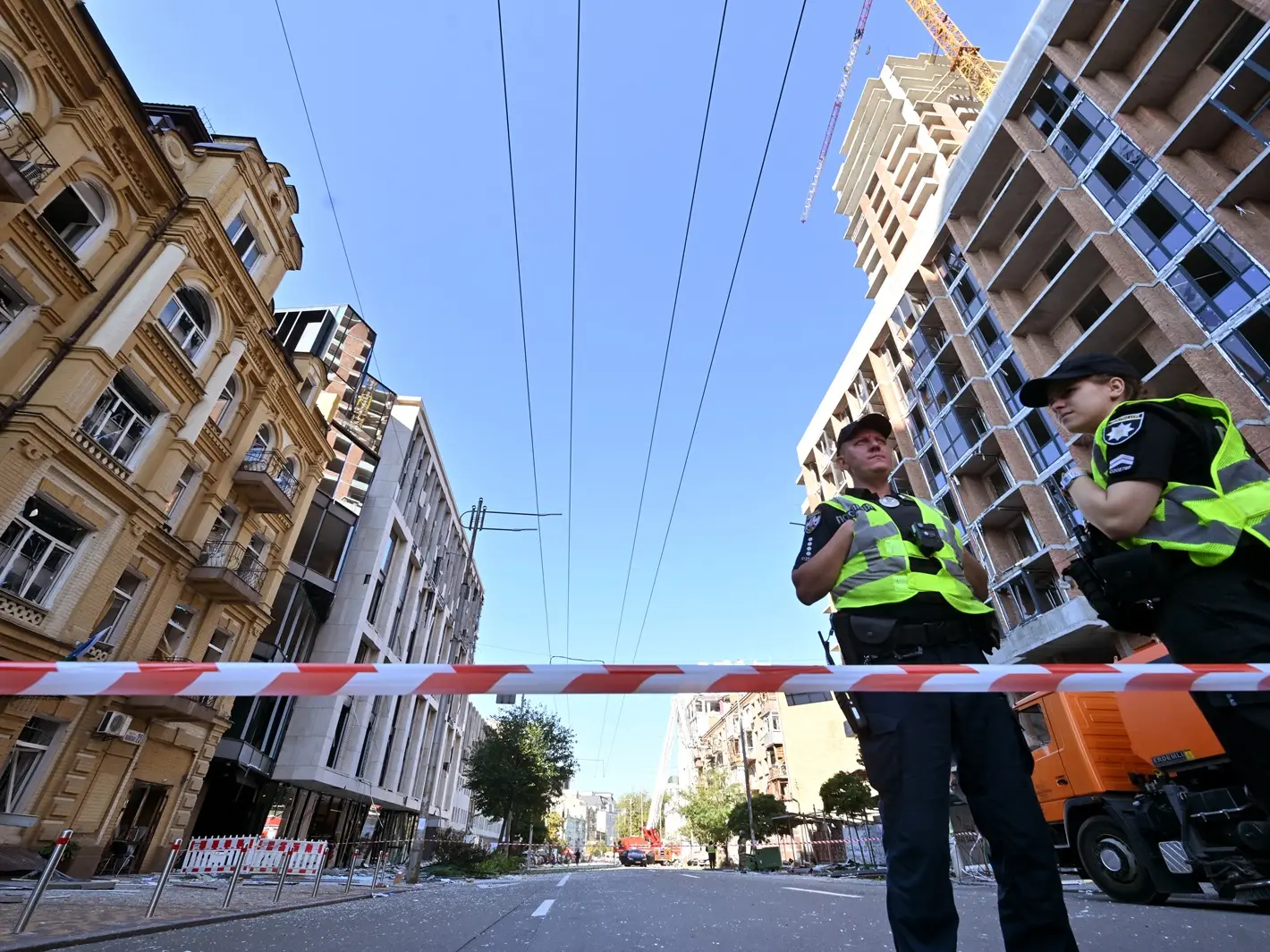 At least five dead in Kyiv attack, gunman killed after hostage situation At least five dead in Kyiv attack, gunman killed after hostage situation