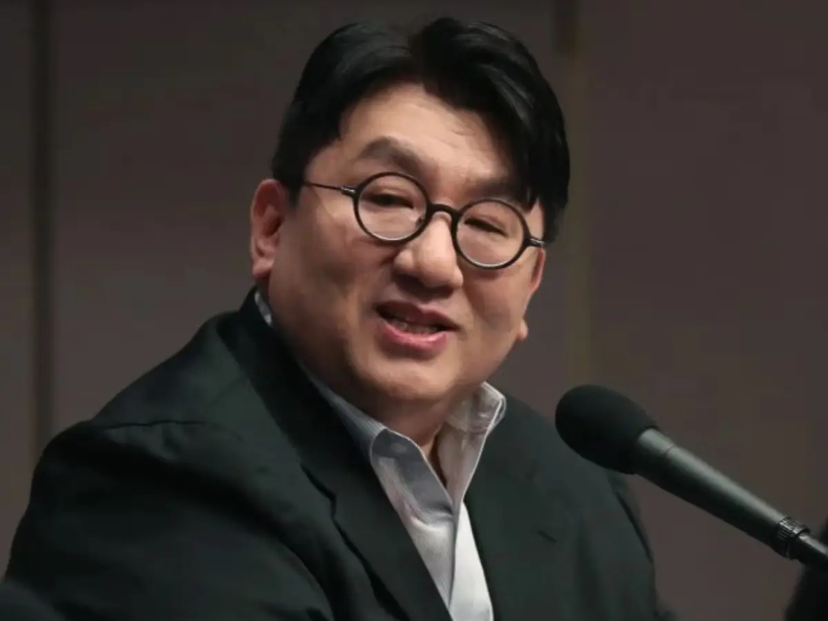 U.S. Embassy requests for lifting travel ban of HYBE Chairman Bang Si Hyuk amid ongoing stock fraud investigation