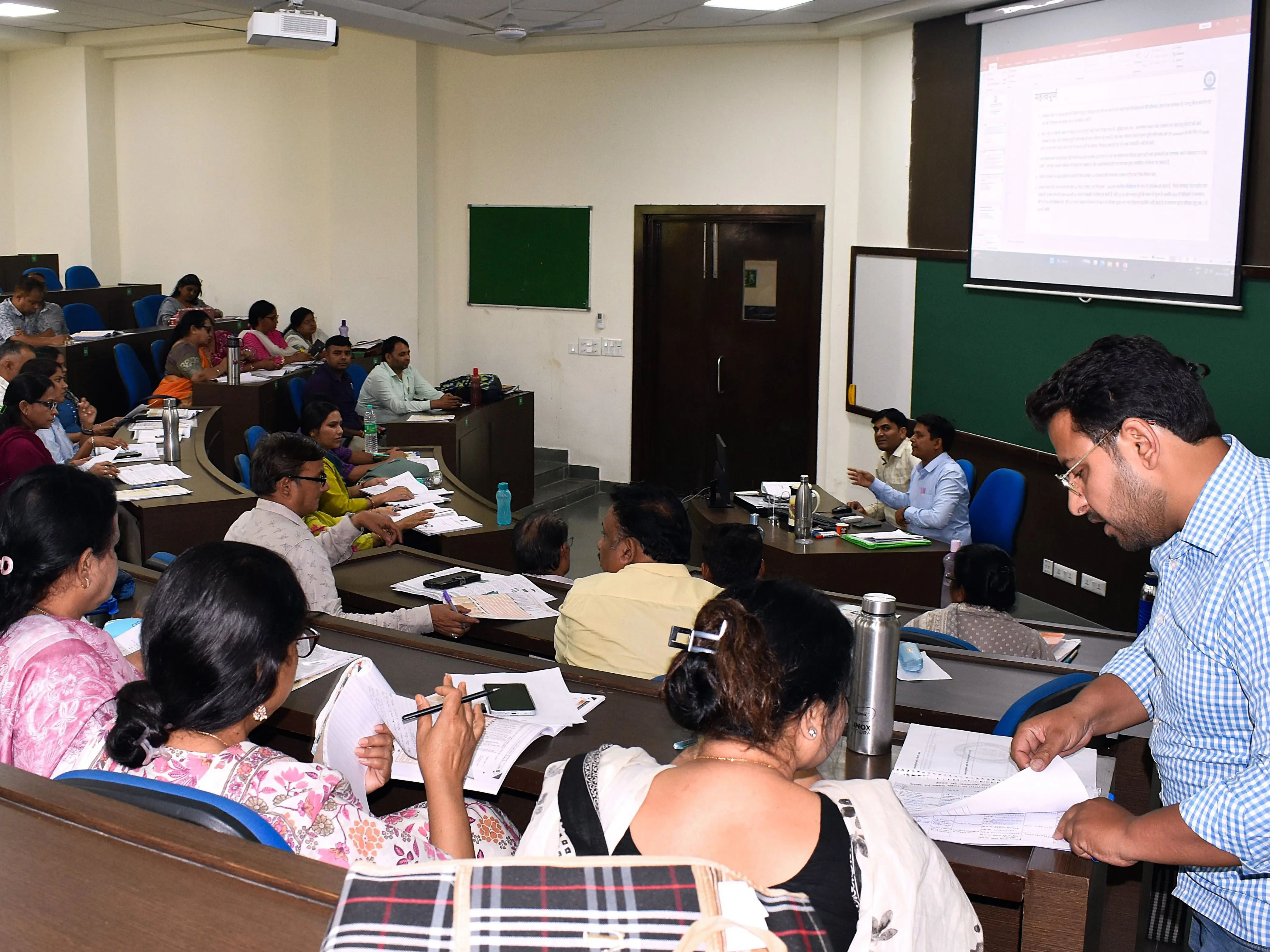 Door-to-door census survey of 2027 begins in New Delhi, enumerators fan out across national capital Door-to-door census survey of 2027 begins in New Delhi, enumerators fan out across national capital