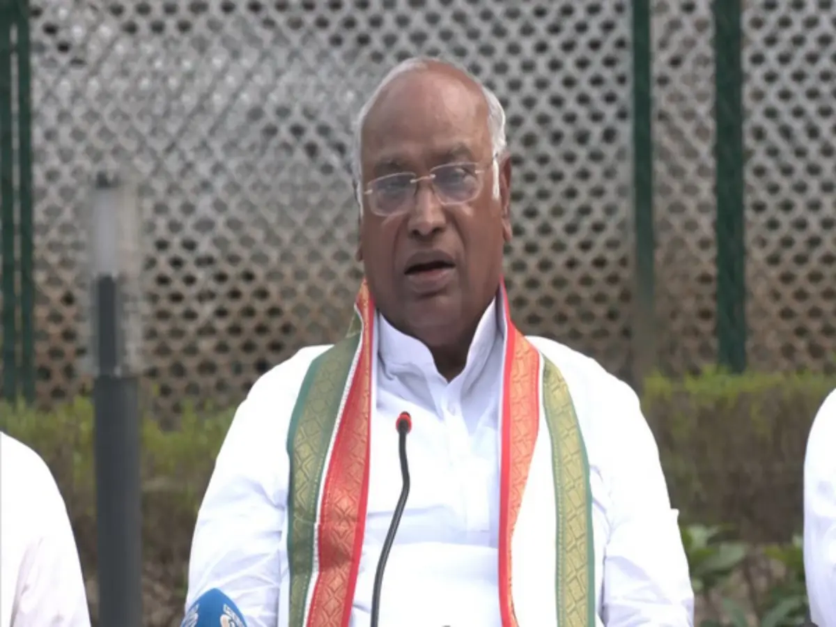 Mallikarjun Kharge calls PM Modi 'a Terrorist', then backtracks, says I never said... Mallikarjun Kharge calls PM Modi 'a Terrorist', then backtracks, says I never said...