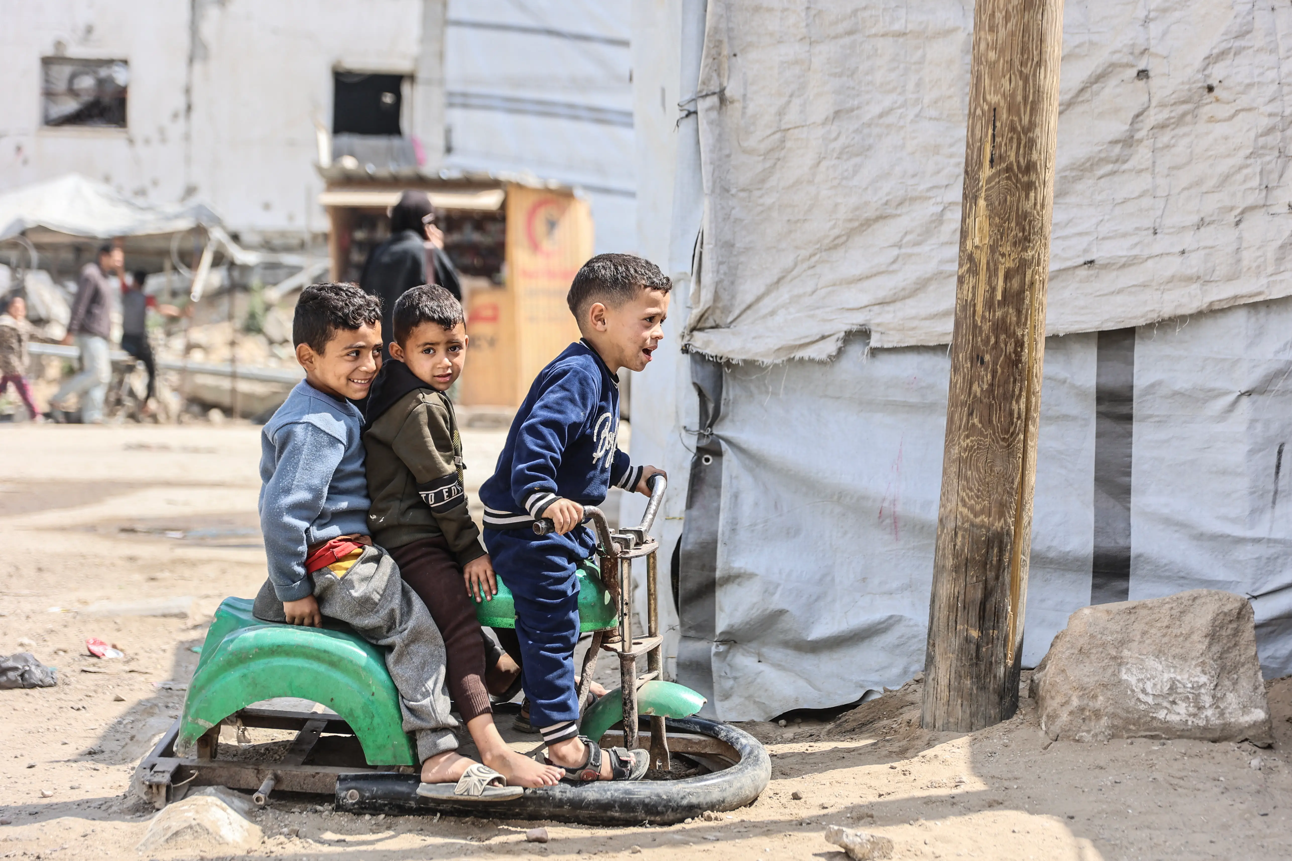 Gaza Health Crisis: Rats and fleas infest displacement camps as temperatures rise