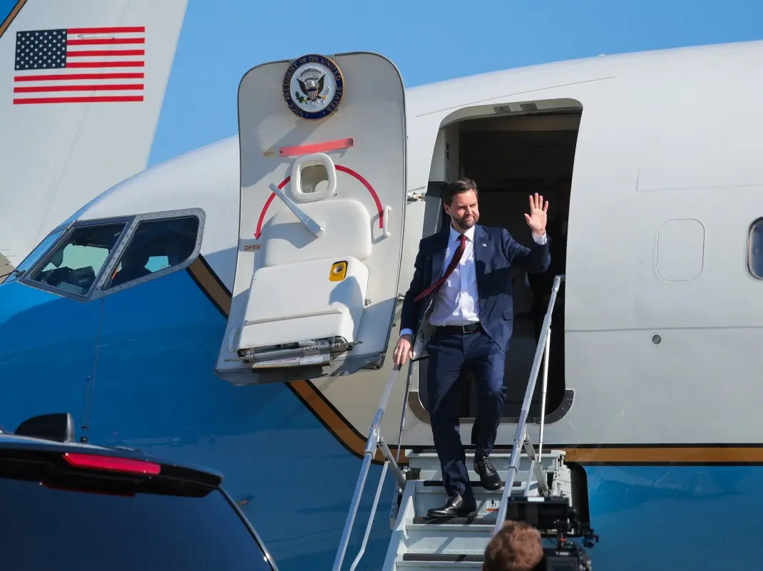 Departure Delayed: Uncertainty clouds Vance’s trip to Pakistan for Iran peace talks Departure Delayed: Uncertainty clouds Vance’s trip to Pakistan for Iran peace talks