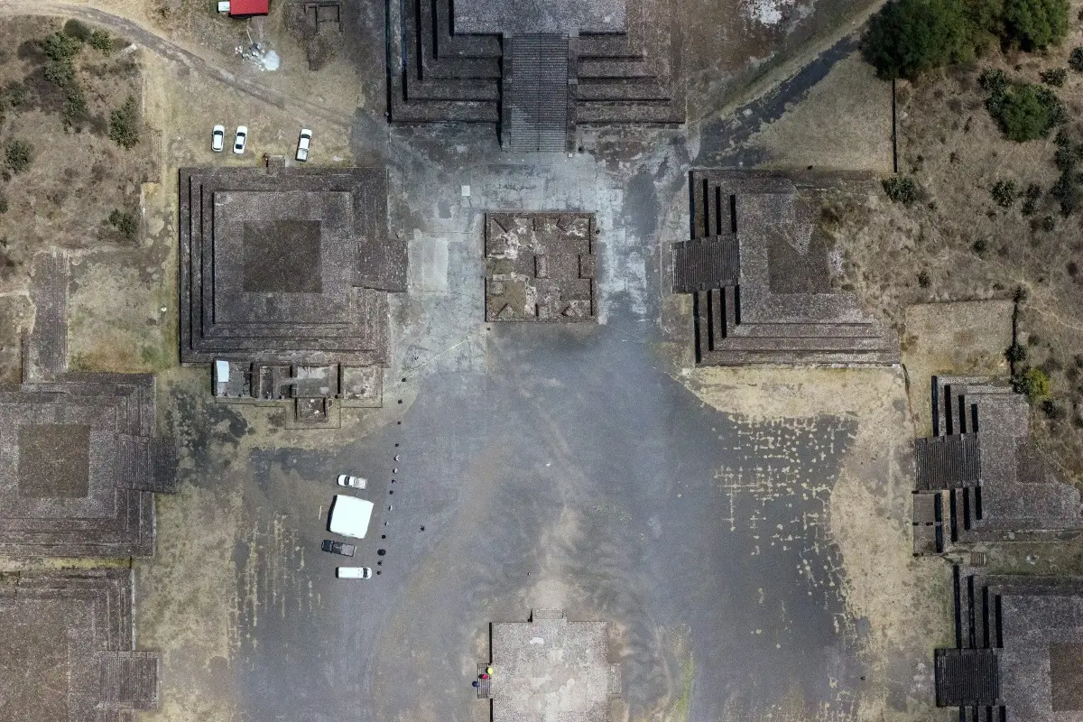 Teotihuacanos history - Pyramid of the Sun and the Pyramid of the Moon