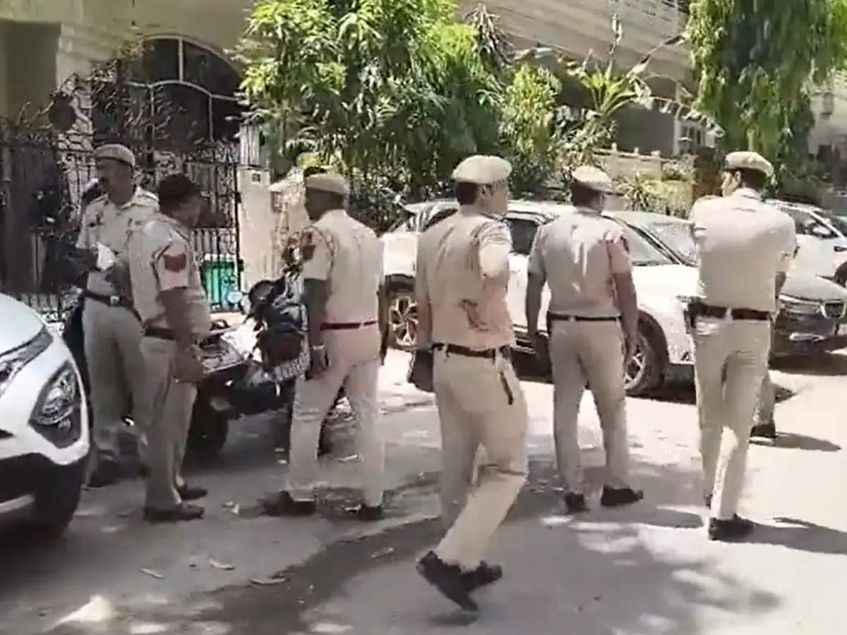 Delhi horror: Senior IRS officer’s 22-year-old daughter strangled to death in Amar Colony