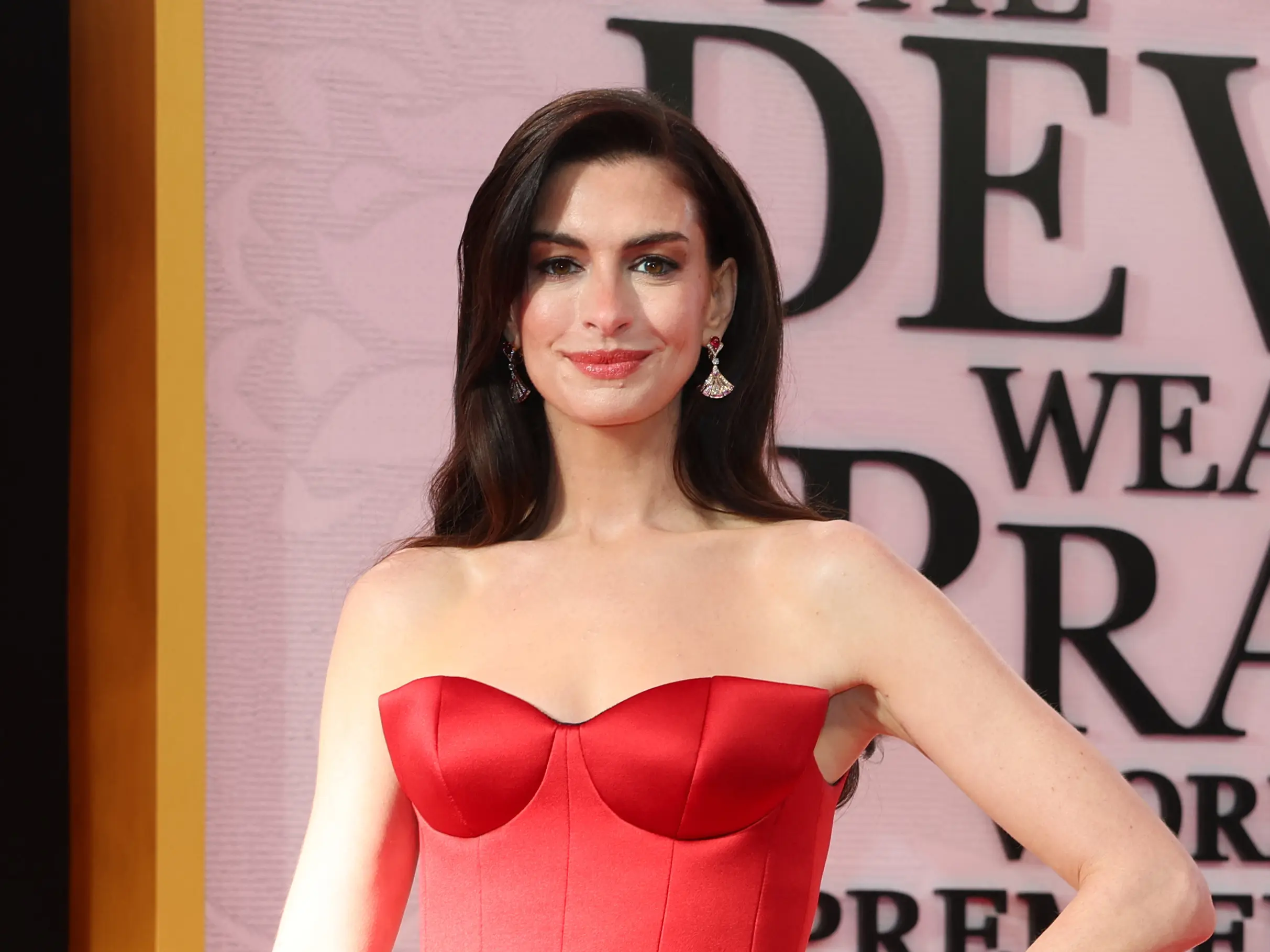Anne Hathaway casually slips in ‘Inshallah’ during an interview, leaves internet divided Anne Hathaway casually slips in ‘Inshallah’ during an interview, leaves internet divided
