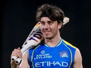 5 Overseas Players to Play for CSK and MI in IPL