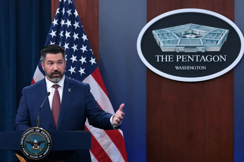 'US forces destroying Iranian vessels'