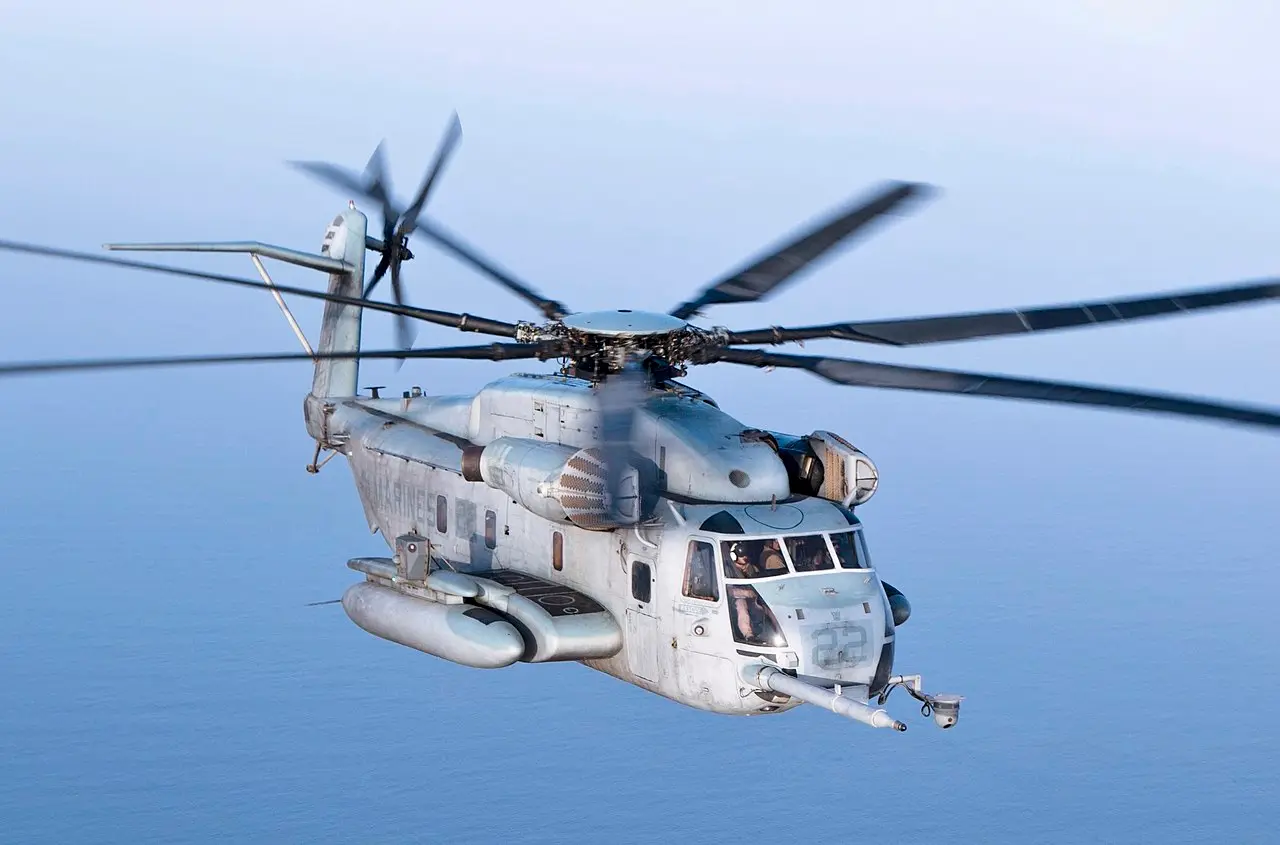 Why the US Navy relies on CH-53 helicopters