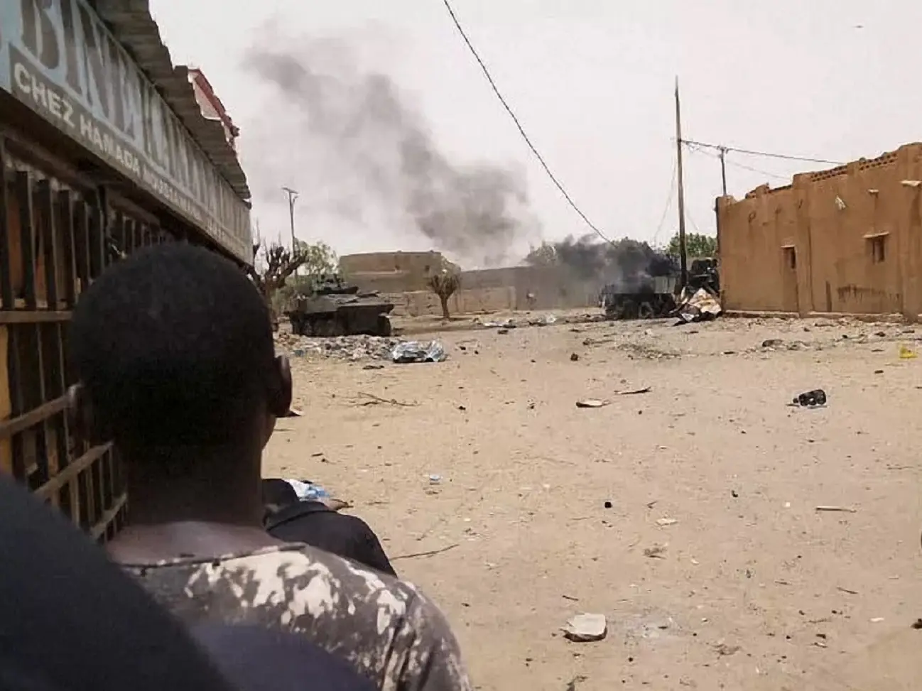 Explosions, gunfire rock Mali’s capital, other cities as armed groups launch coordinated attacks Explosions, gunfire rock Mali’s capital, other cities as armed groups launch coordinated attacks