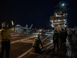 'Ghost ship': Why the USS Abraham Lincoln looks completely invisible at night