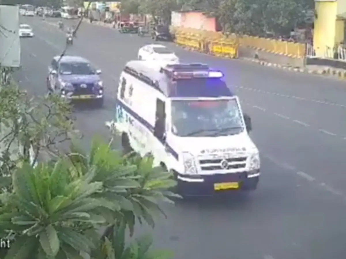 Watch: Delhi Police create green corridor for ambulance carrying injured Delhi Capitals star Lungi Ngidi