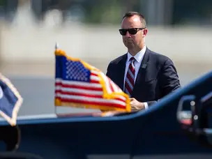 How many Secret Service agents actually protect the US President and his family?