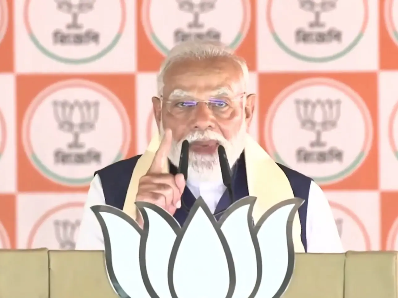 ‘Maa’ crying, ‘maati’ with infiltrators, ‘maanush’ forced to migrate’: PM Modi slams TMC in rallies across Bengal ‘Maa’ crying, ‘maati’ with infiltrators, ‘maanush’ forced to migrate’: PM Modi slams TMC in rallies across Bengal
