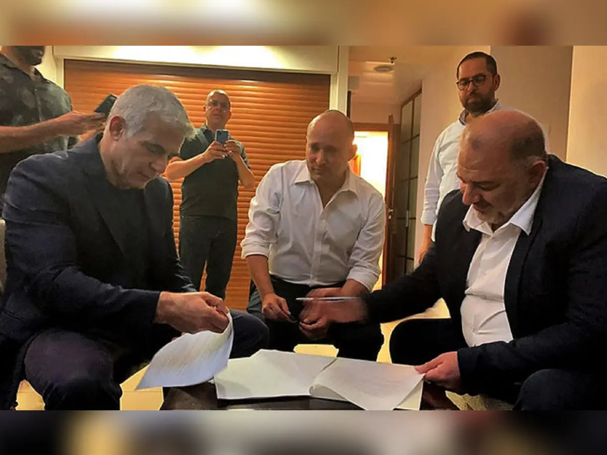 Former PMs Naftali Bennett and Yair Lapid join hands to challenge Netanyahu in Oct. elections