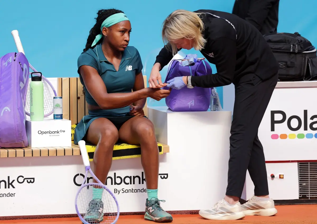 Madrid Open | WATCH - Gauff overcomes stomach bug and vomitting to enter Round 4