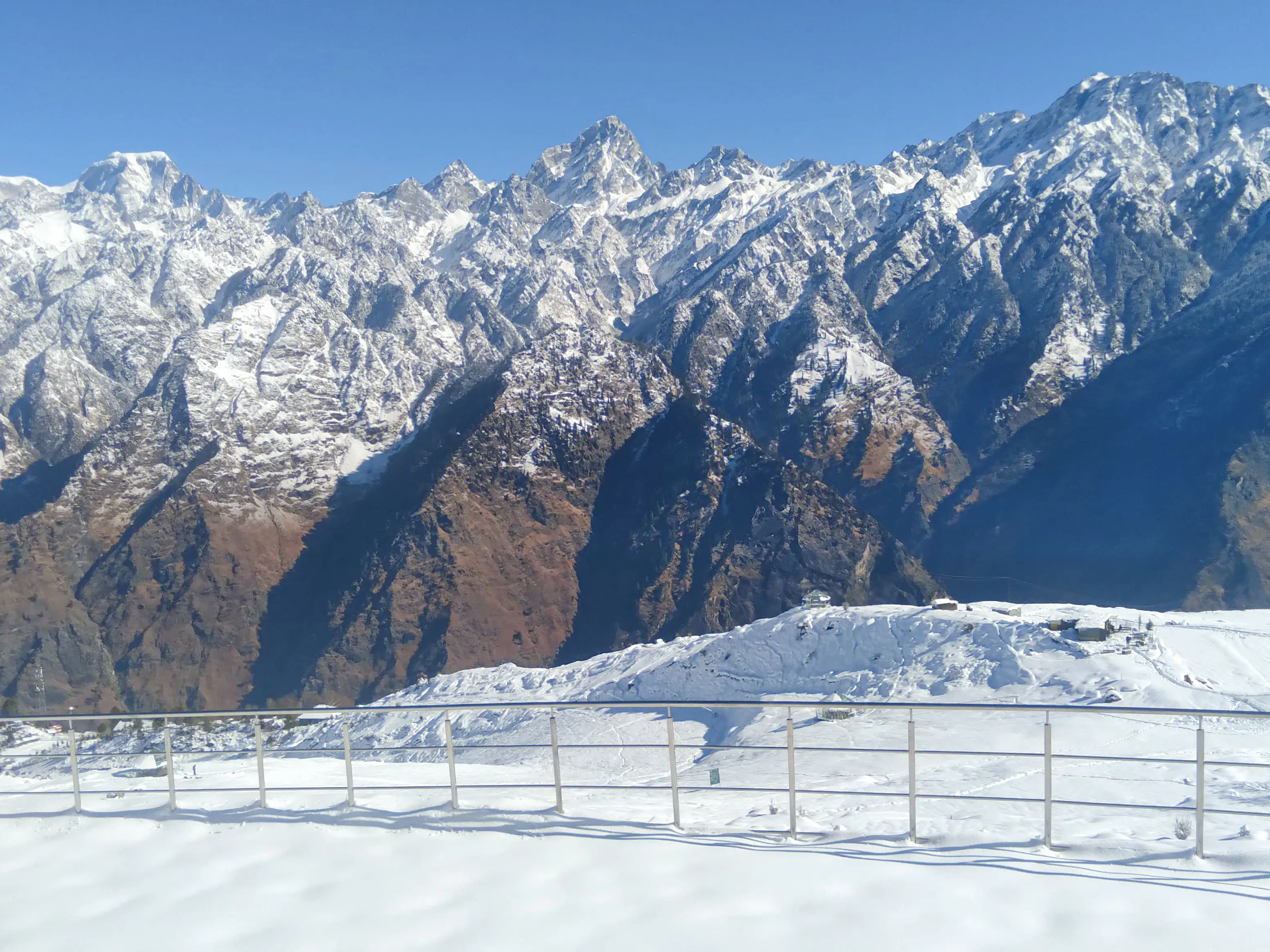 Himalayas running dry? Snow levels hit over 20-year low, water crisis sparks fears for 2 billion people Himalayas running dry? Snow levels hit over 20-year low, water crisis sparks fears for 2 billion people
