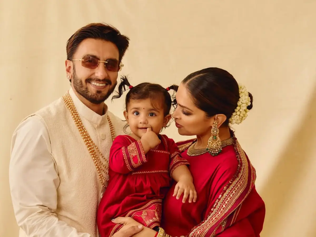 Ranveer Singh, Deepika Padukone enjoy family day out as daughter Dua attends her first live musical show; actor shares experience Ranveer Singh, Deepika Padukone enjoy family day out as daughter Dua attends her first live musical show; actor shares experience