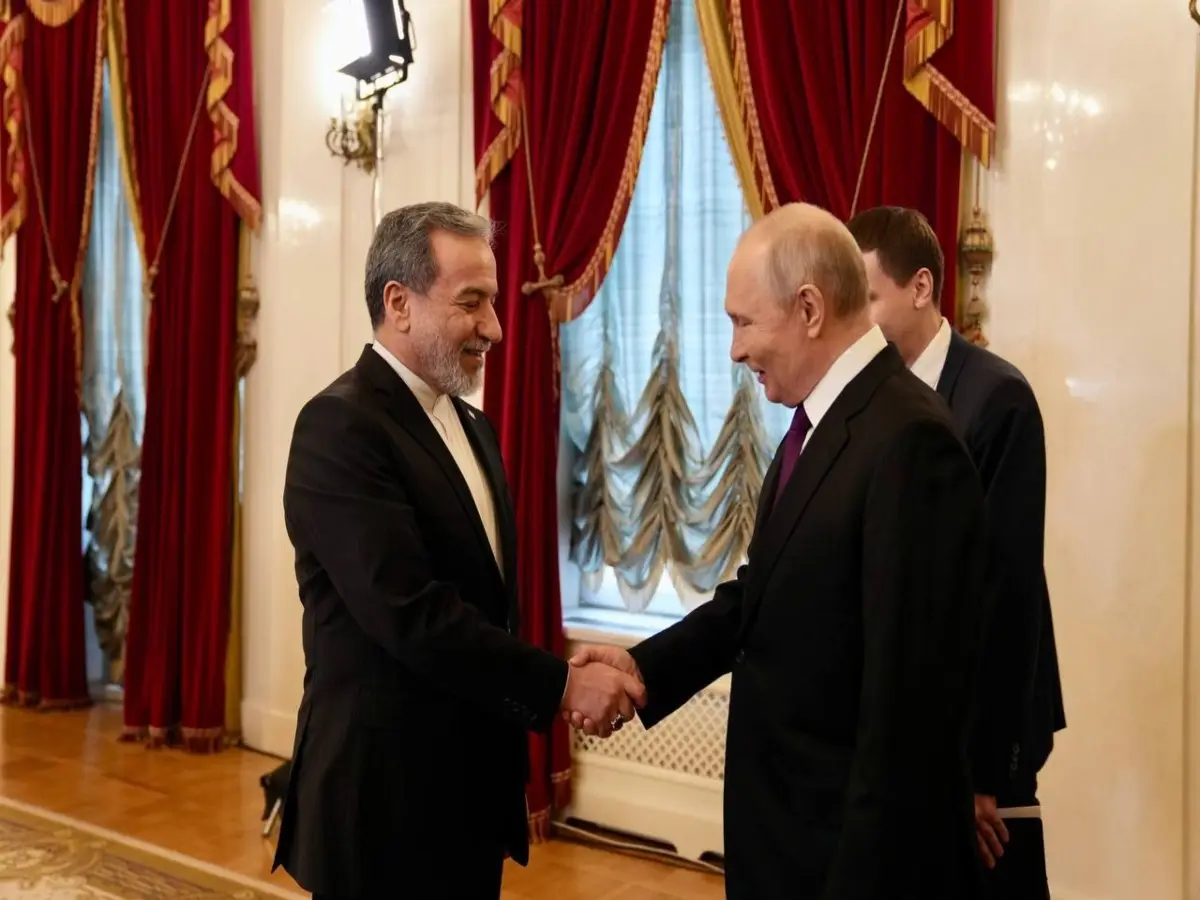'Will do everything in the interest of Iran', says Putin during his meeting with Araghchi
