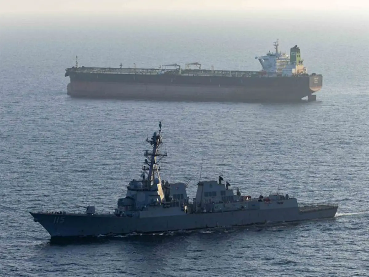 US intercepts another Iranian tanker amid Hormuz crisis, releases image of USS Rafael Peralta and M/T Stream