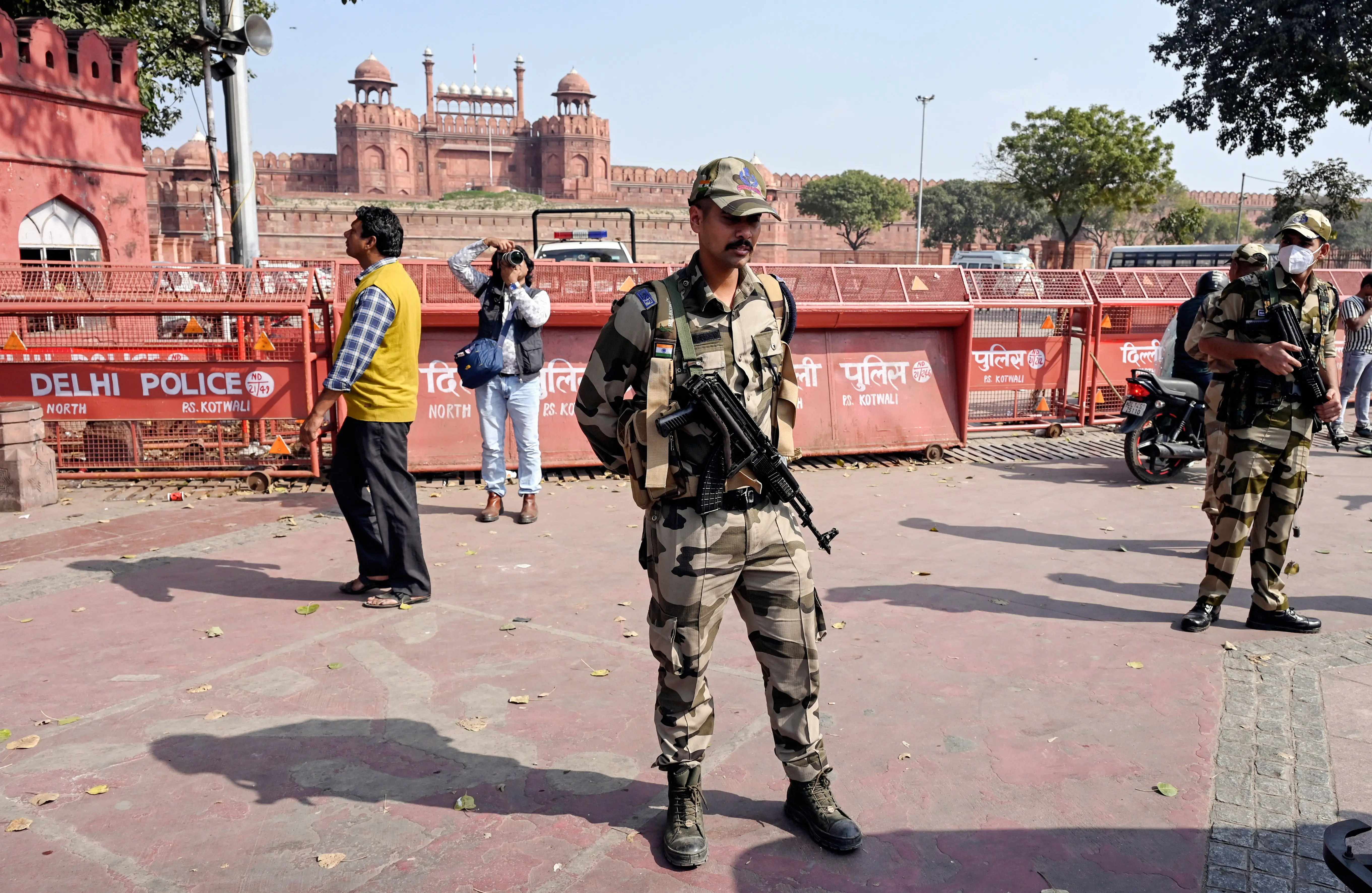 Terror plot targeting Delhi foiled; cross-border syndicate involving ...