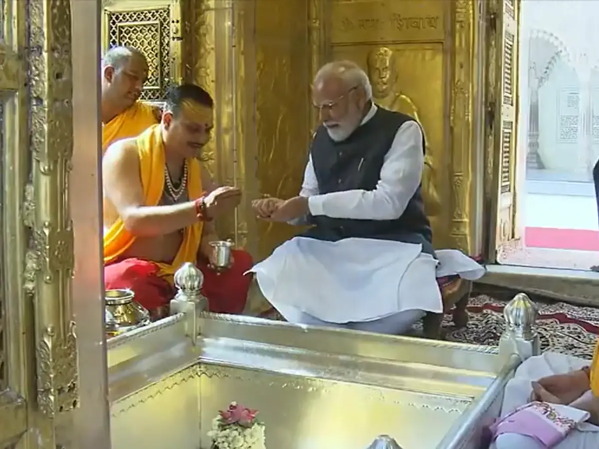PM Modi visits Kashi Vishwanath temple, scheduled to inaugurate Ganga Expressway