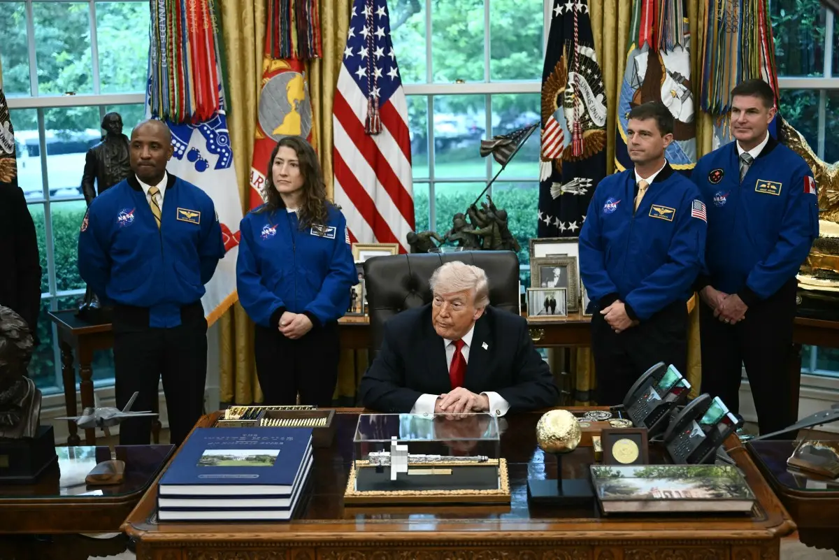 Trump says Iran talks now 'telephonic' amid stalled peace talks; warns no deal if Tehran's nuclear weapons pursuit continues