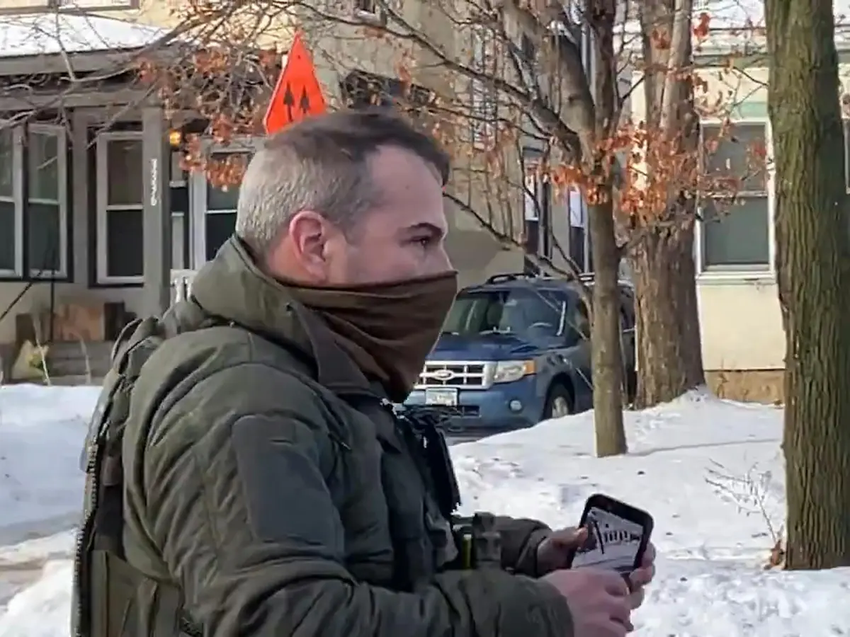 ICE agent Jonathon Ross resumes duty as probe into Renee Good killing stalls