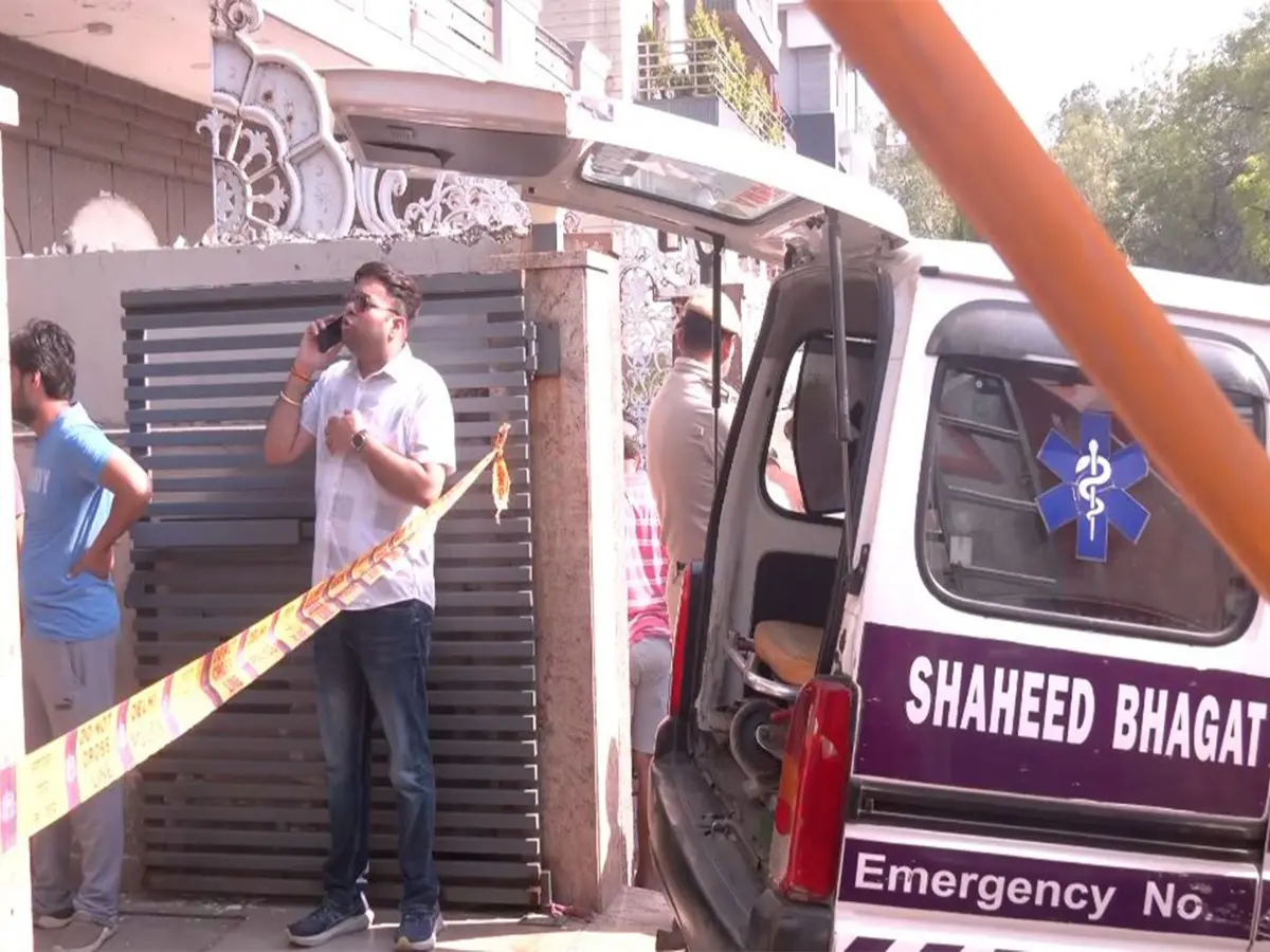 At least 9 dead as fire breaks out in a residential building in Delhi's Vivek Vihar