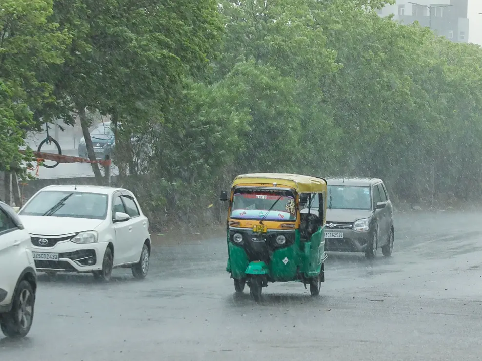 IMD issues nationwide alert: Rain, storms, and strong winds to hit THESE regions - Check details inside IMD issues nationwide alert: Rain, storms, and strong winds to hit THESE regions - Check details inside