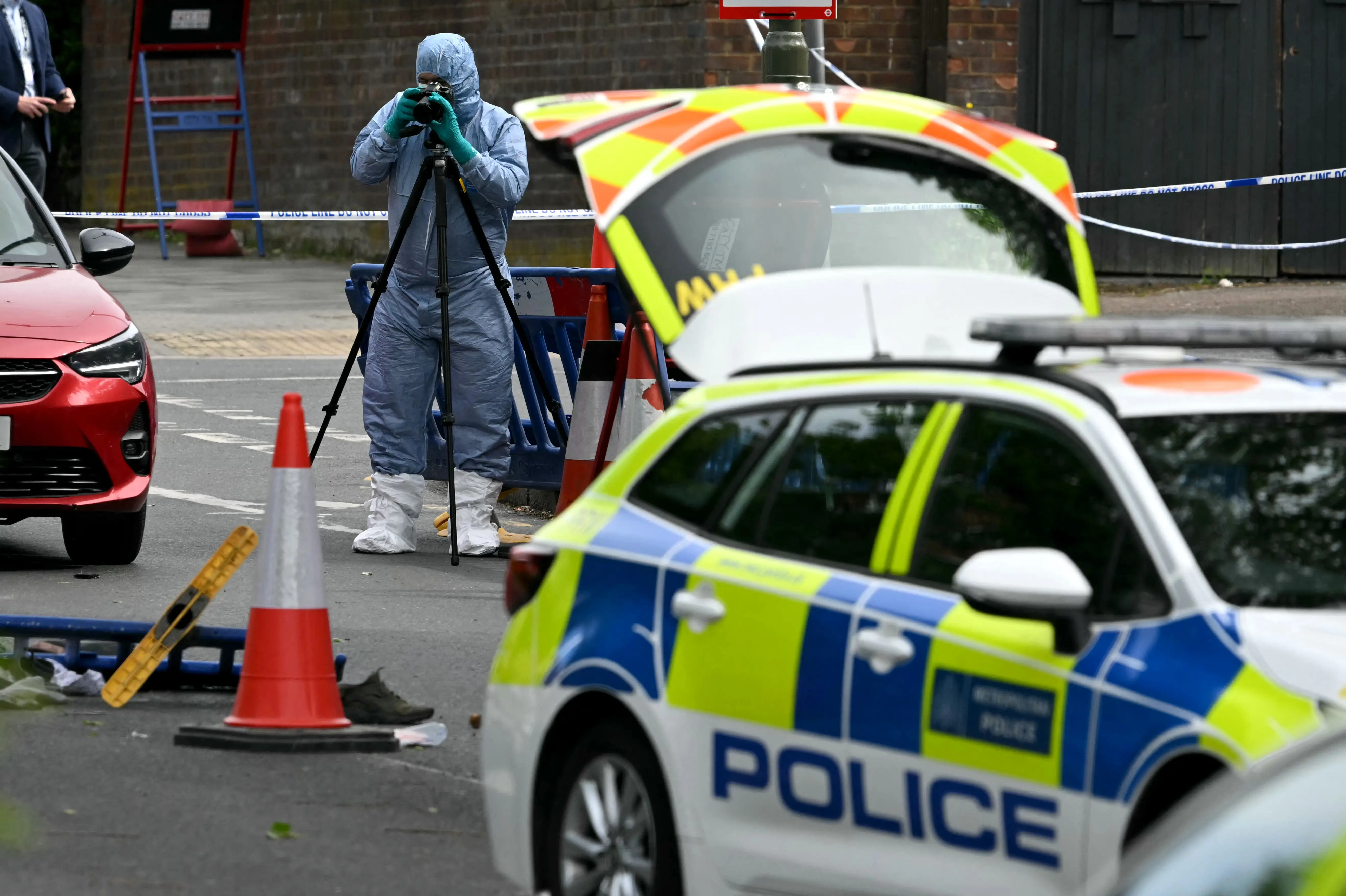Four injured in indiscriminate shooting in London on Saturday: Report