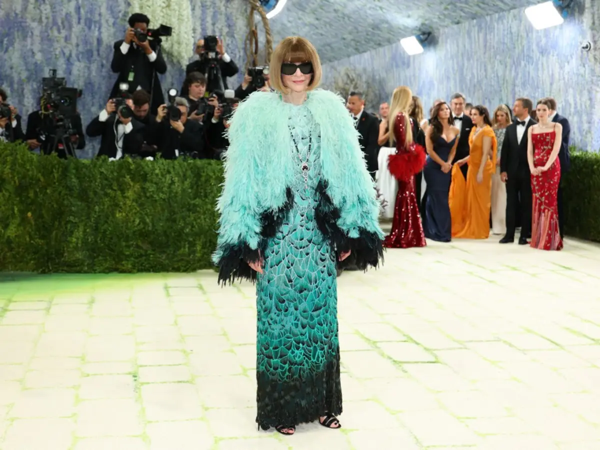 Anna Wintour arrives
