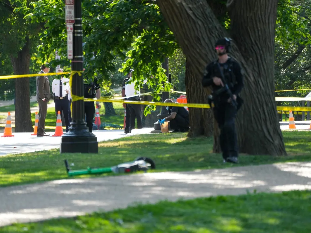 Secret Service shoots armed man near White House as Trump attends event inside; suspect hospitalised Secret Service shoots armed man near White House as Trump attends event inside; suspect hospitalised
