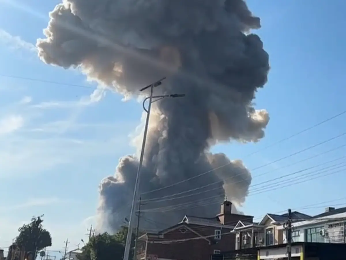 Massive explosion in China fireworks factory kills 21: President Xi Jinping orders probe - Video Massive explosion in China fireworks factory kills 21: President Xi Jinping orders probe - Video