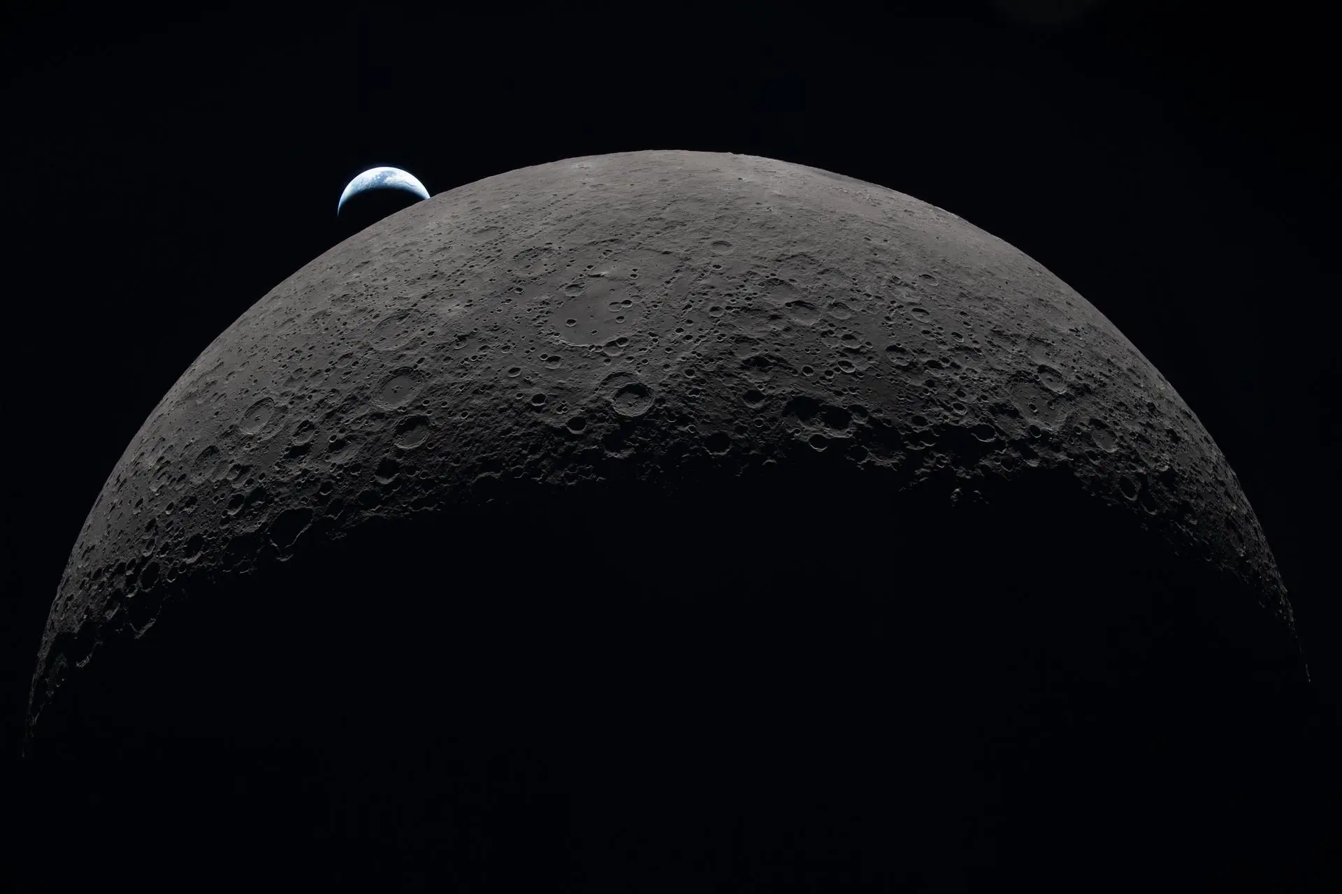 Orion goes to the far side