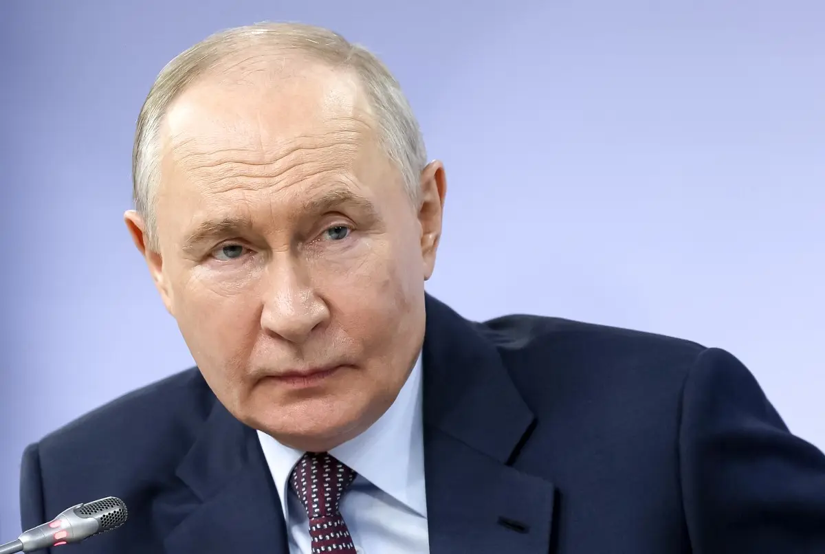 Kremlin circulating old photos of Putin amid fears of assassination and coup: Report