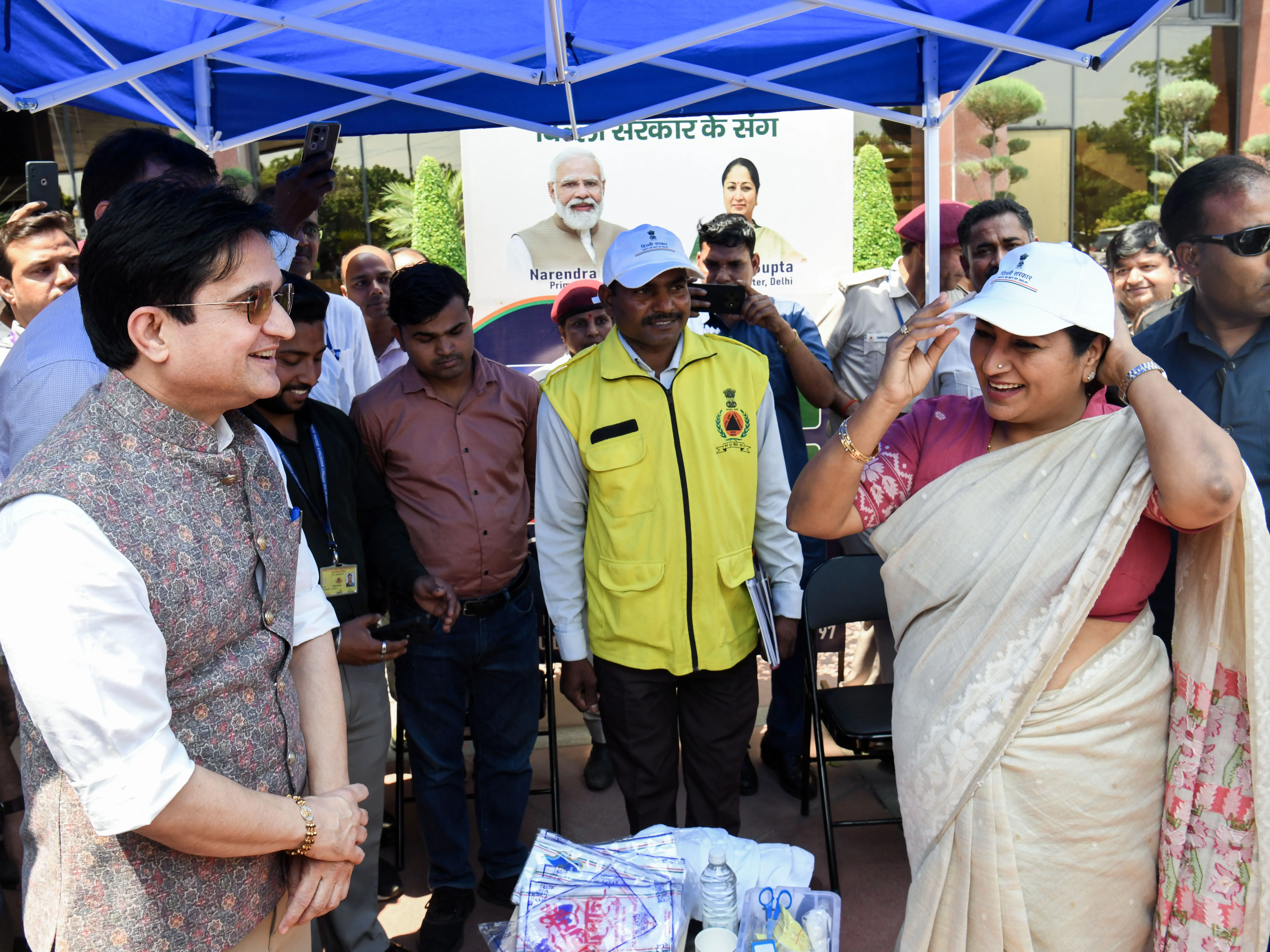 Delhi CM Rekha Gupta flags off 13 heat relief units to aid residents from heatwave Delhi CM Rekha Gupta flags off 13 heat relief units to aid residents from heatwave
