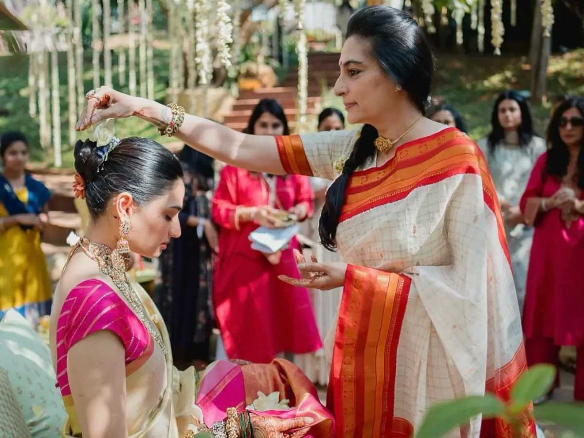 Athiya Shetty with Mana Shetty