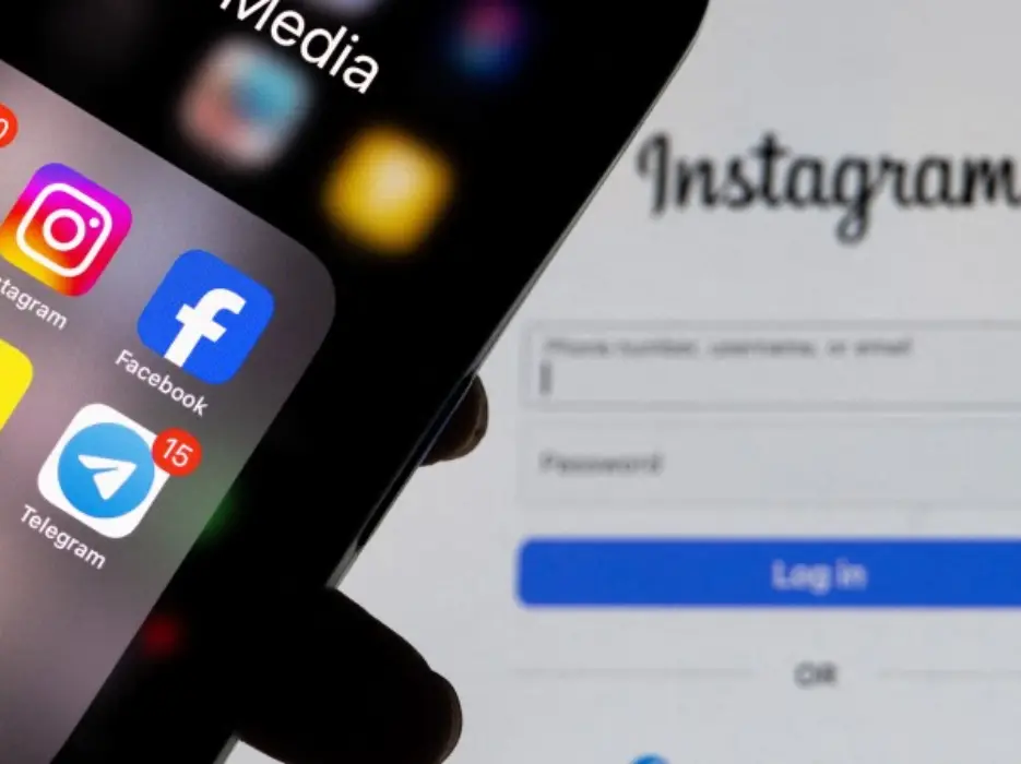 ‘Your DM chats are no longer private’: Instagram removes end-to-end encryption from messages ‘Your DM chats are no longer private’: Instagram removes end-to-end encryption from messages
