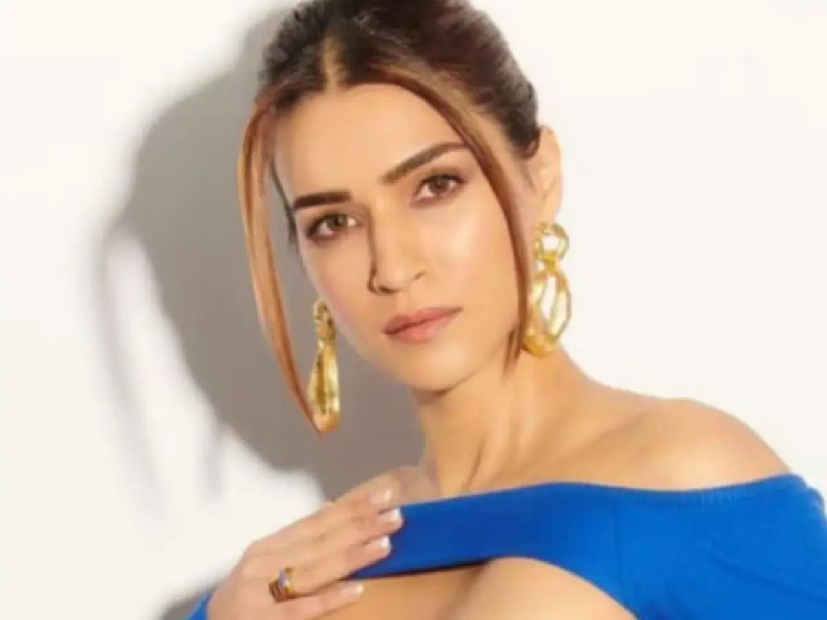 'It needs to change': Kriti Sanon addresses gender bias in Bollywood over pay disparity 'It needs to change': Kriti Sanon addresses gender bias in Bollywood over pay disparity