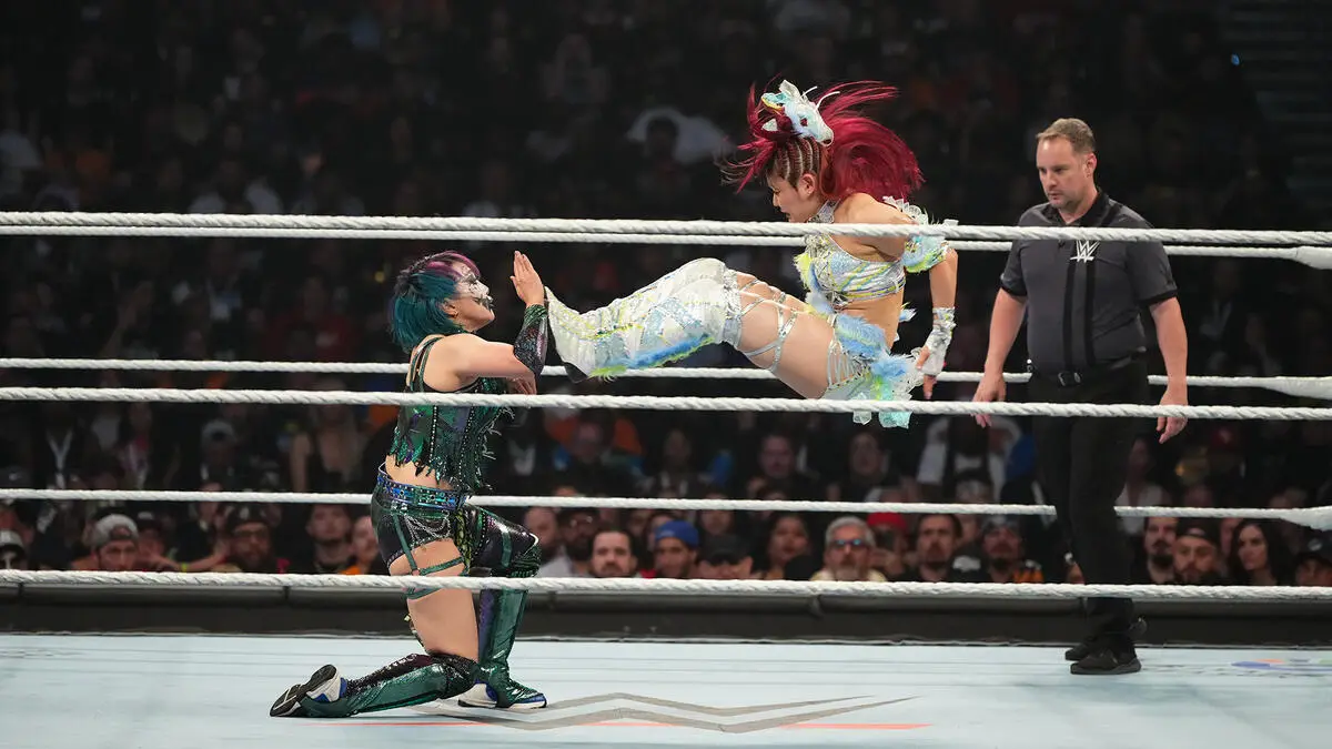 IYO SKY beats Asuka